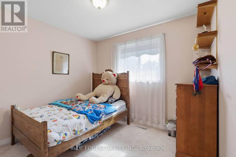 236 Margaret Street — photo 18 of 32