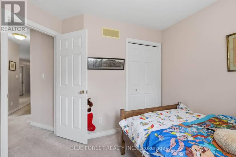 236 Margaret Street — photo 19 of 32