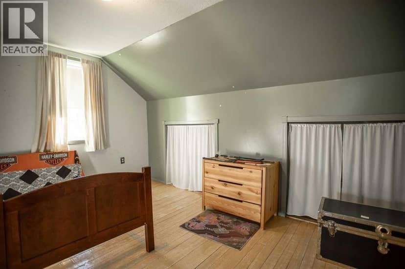 15536 Township Road 1094 — photo 23 of 40