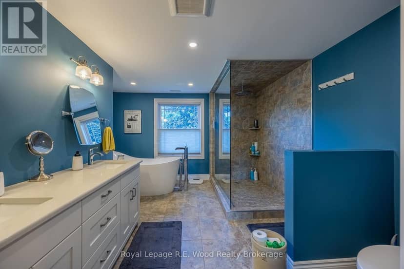 51 Parkwood Drive — photo 24 of 40