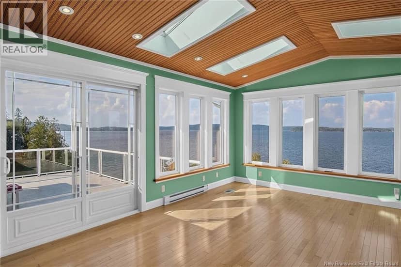 127 Bay Crescent Drive — photo 13 of 40