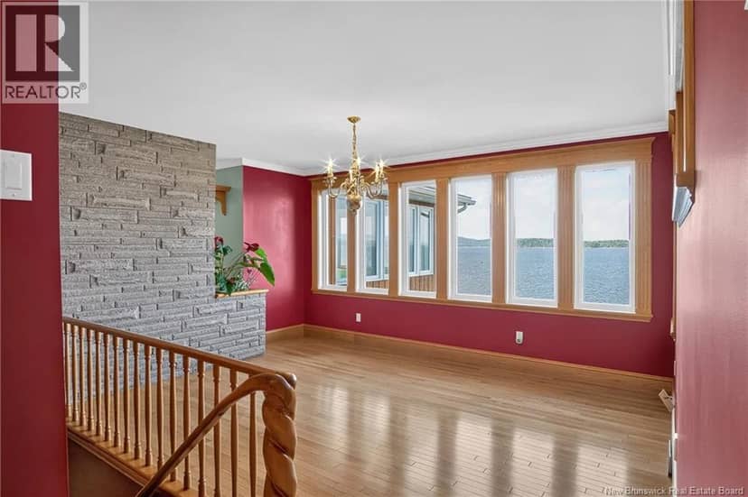 127 Bay Crescent Drive — photo 11 of 40