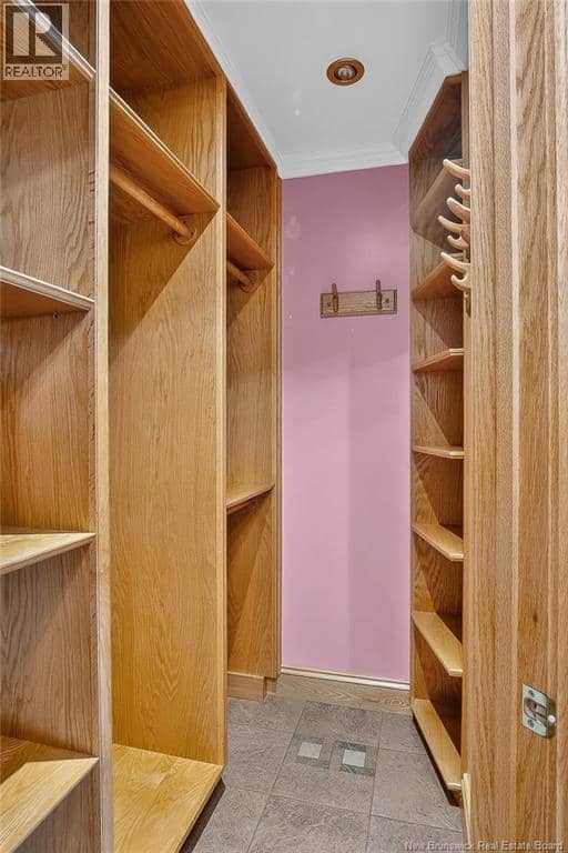 127 Bay Crescent Drive — photo 33 of 40