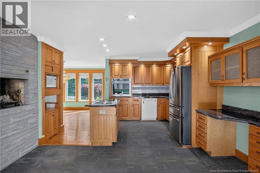 127 Bay Crescent Drive — photo 19 of 40