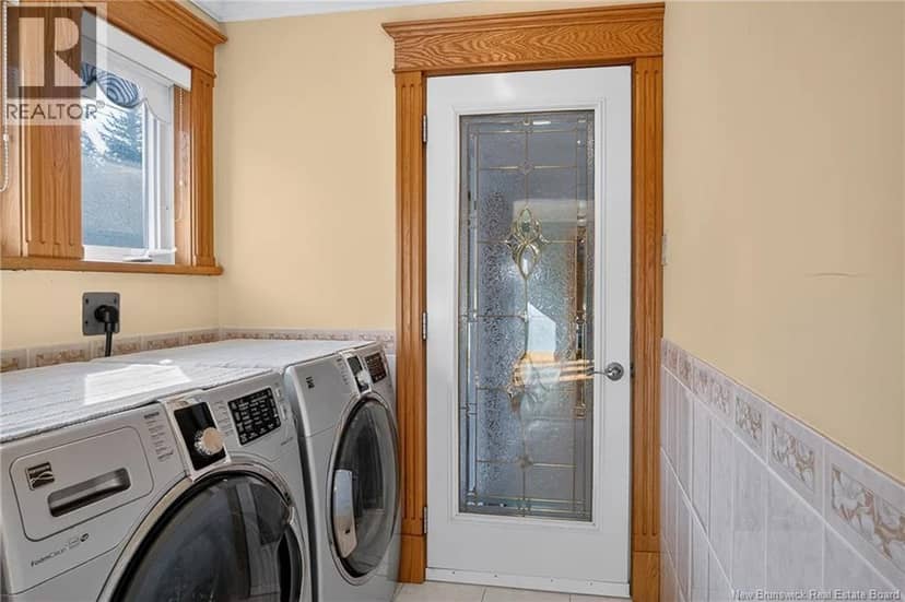 127 Bay Crescent Drive — photo 38 of 40