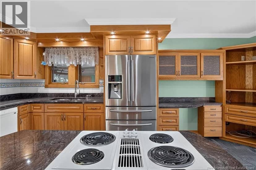 127 Bay Crescent Drive — photo 22 of 40