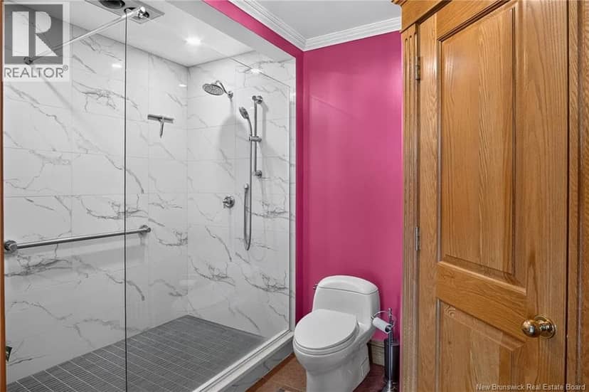 127 Bay Crescent Drive — photo 34 of 40
