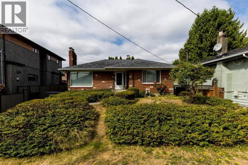 911 SPERLING AVENUE, Burnaby, photo 2