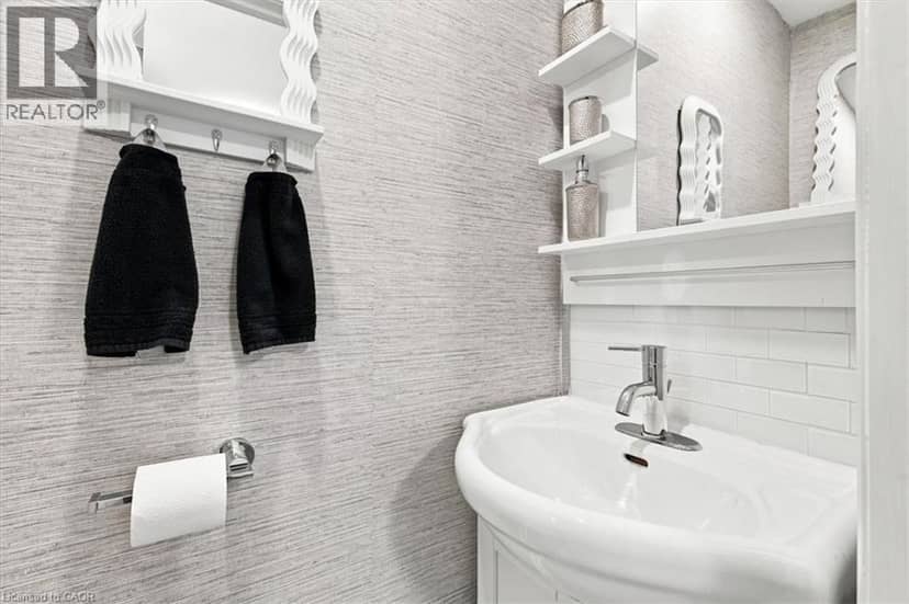 2407 BARCLAY Road — photo 17 of 40