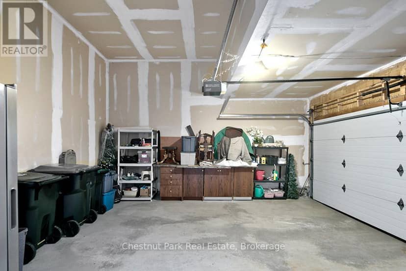 40 Barker Boulevard — photo 34 of 35