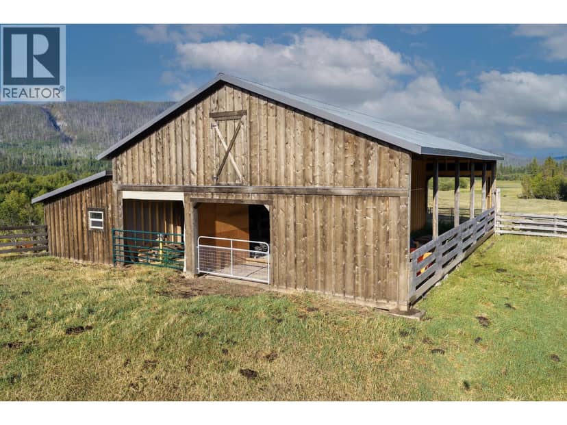 10443 NITHI PIT ROAD, Fraser Lake, photo 3