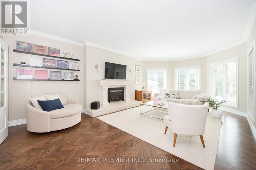 2064 Dickson Road — photo 18 of 40