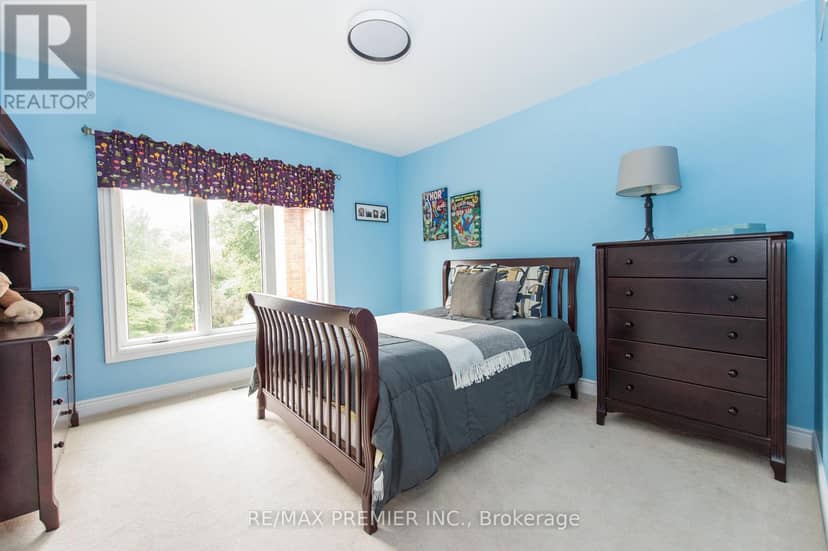 2064 Dickson Road — photo 38 of 40