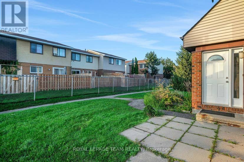 Unit# A - 13 Woodvale Green, Ottawa, photo 2