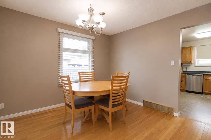 882 Knottwood Rd S NW — photo 9 of 40