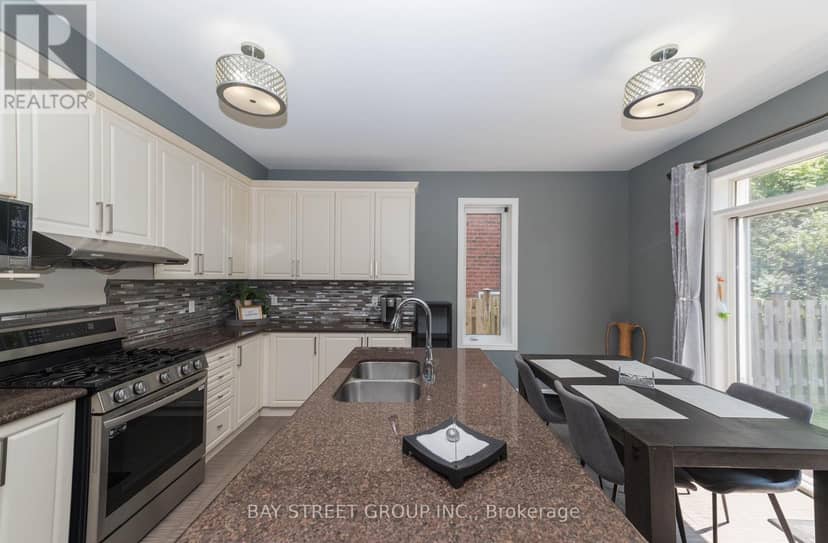 116 Winterberry Boulevard — photo 3 of 40