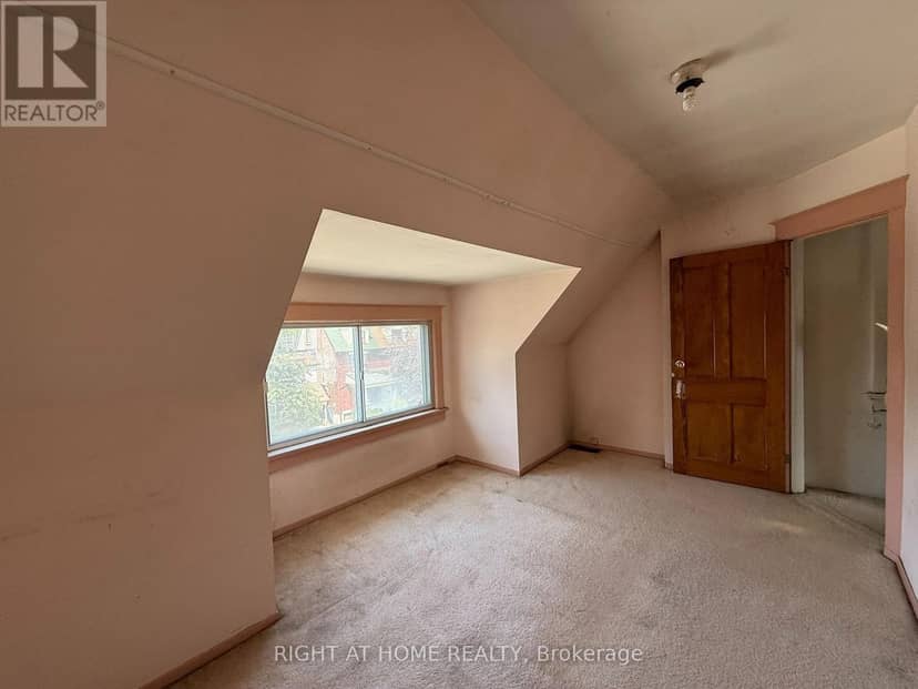 665 Ossington Avenue — photo 16 of 30
