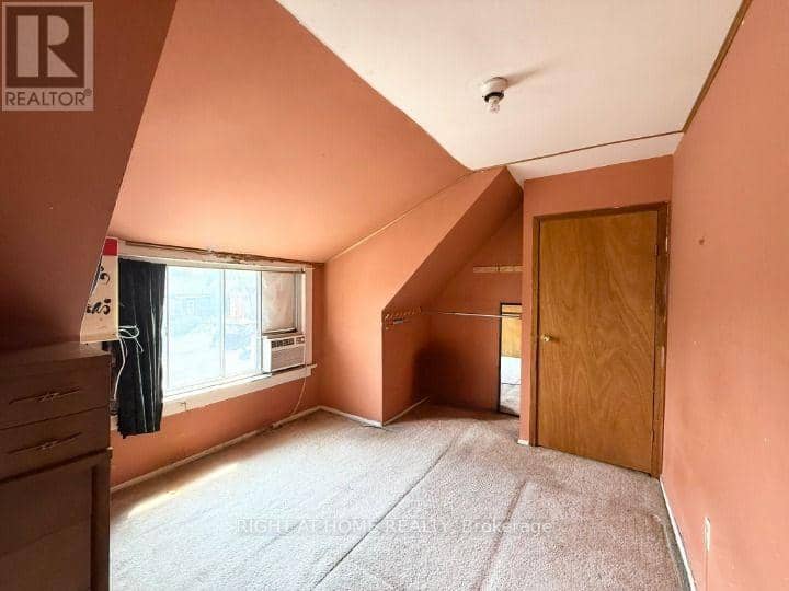 665 Ossington Avenue — photo 19 of 30