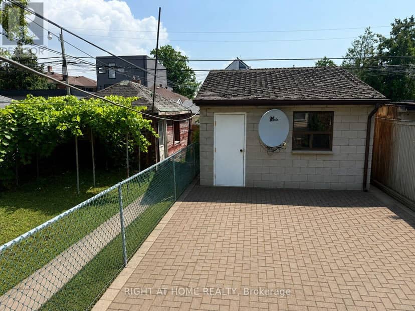 665 Ossington Avenue — photo 28 of 30