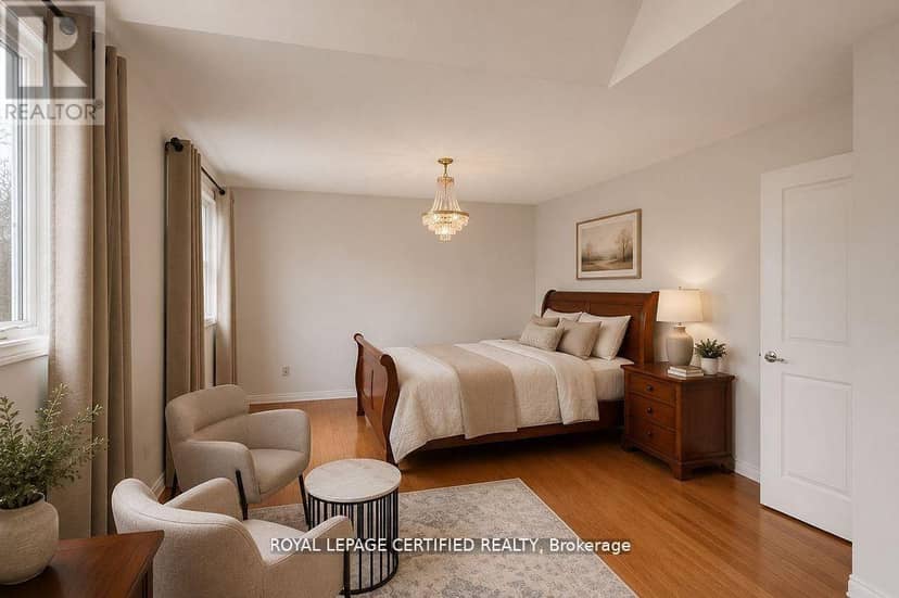 35 Trenholme Crescent — photo 20 of 37