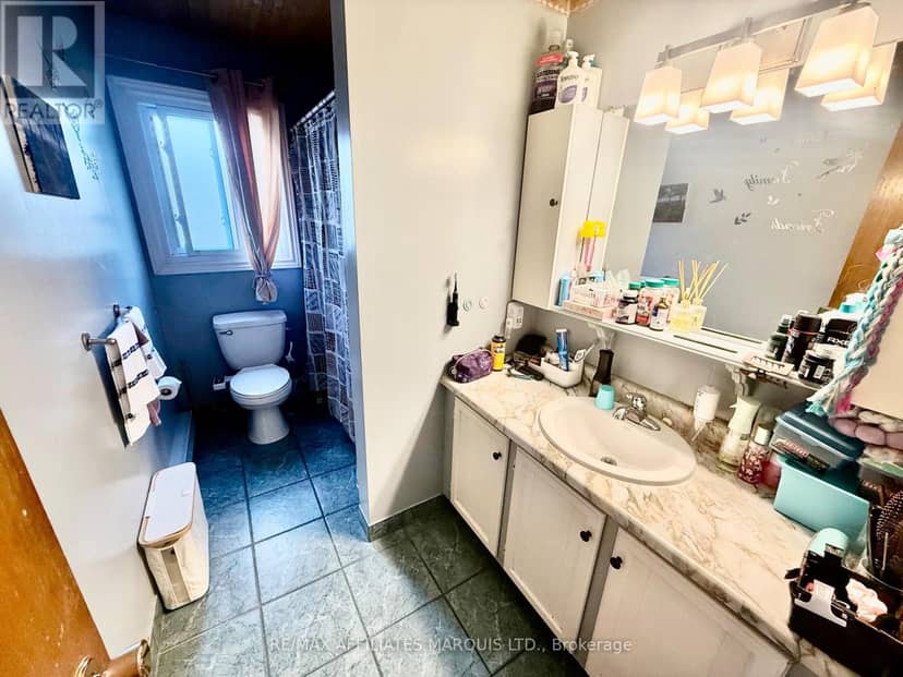 574 Lynwood Drive — photo 11 of 21
