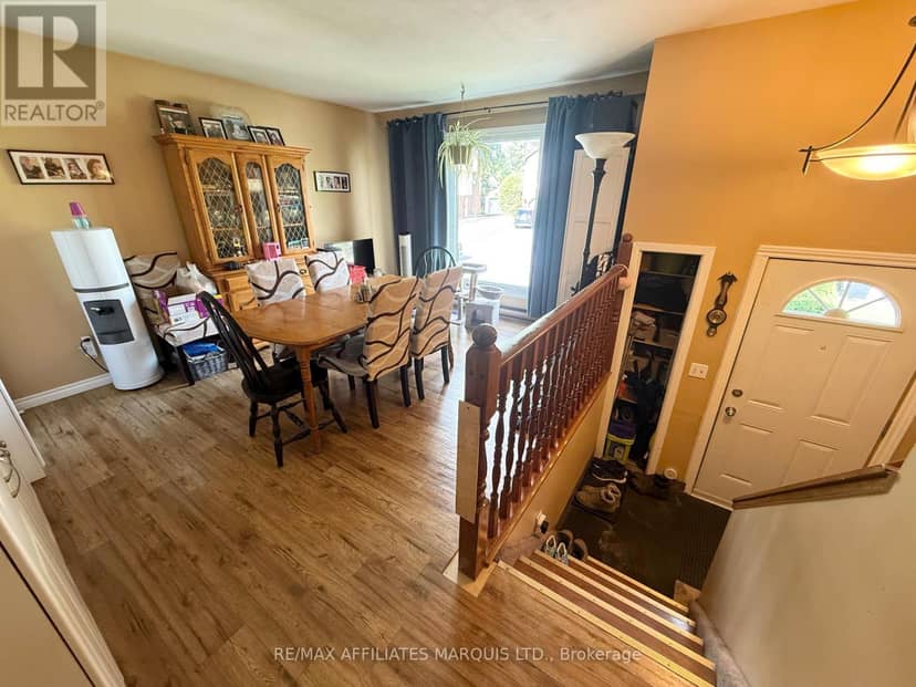 574 Lynwood Drive — photo 8 of 21