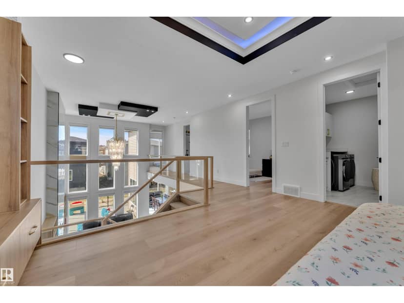 2733 62 AV — photo 37 of 40
