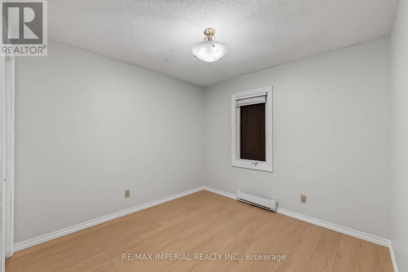 60 Radcliff Parkway — photo 37 of 40