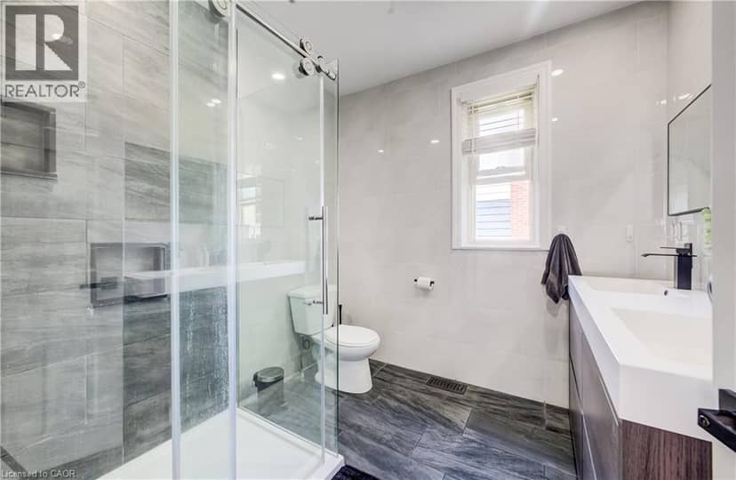 34 ST CLAIR Avenue — photo 16 of 29