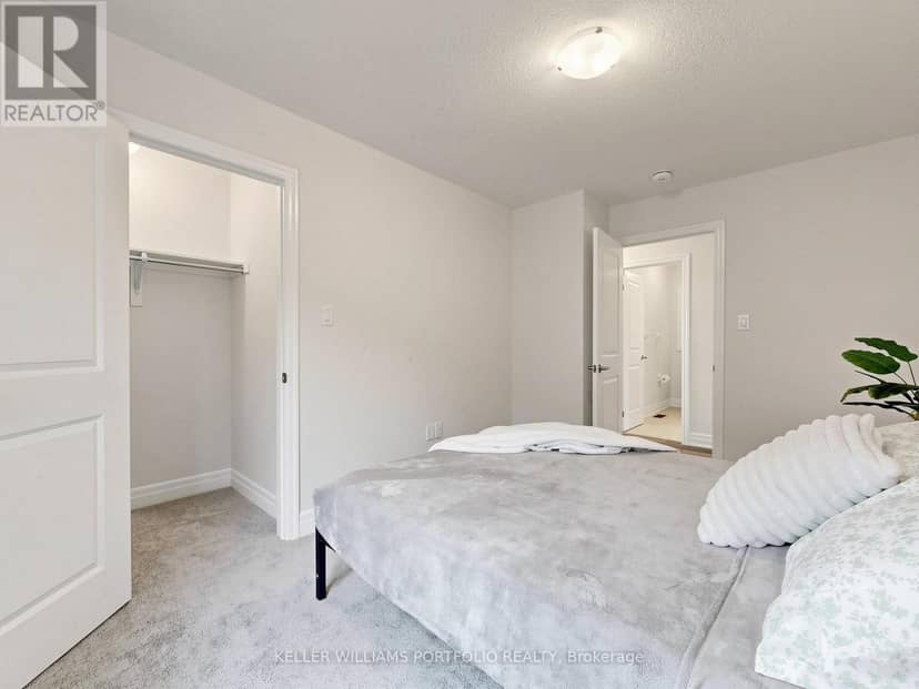 23 Rosanne Circle — photo 13 of 23