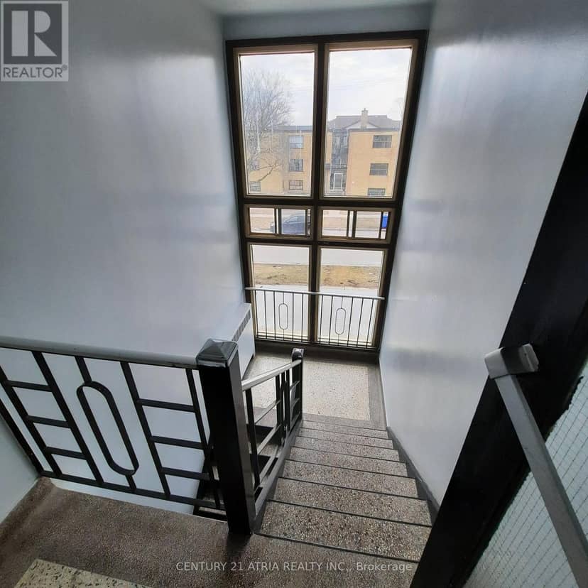 316 Saguenay Avenue — photo 10 of 20