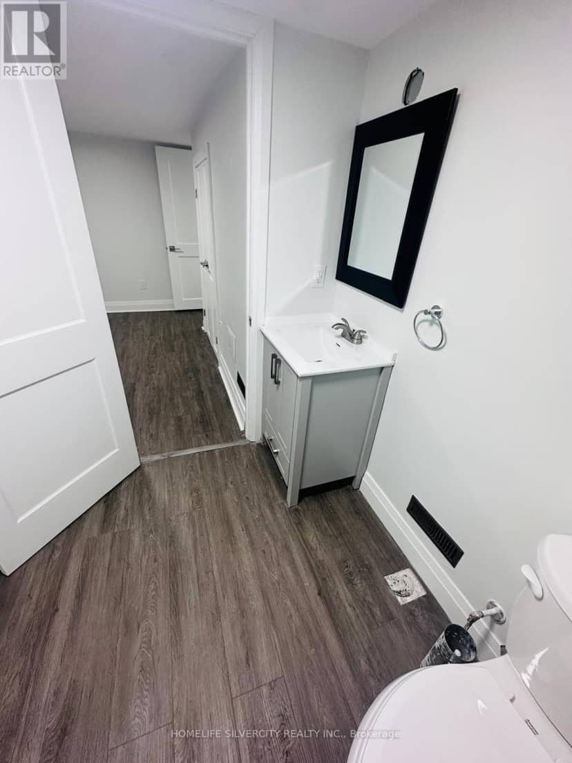 221 Emerson Avenue S — photo 32 of 40