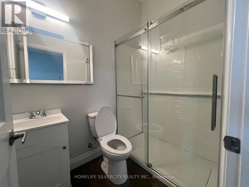 221 Emerson Avenue S — photo 33 of 40