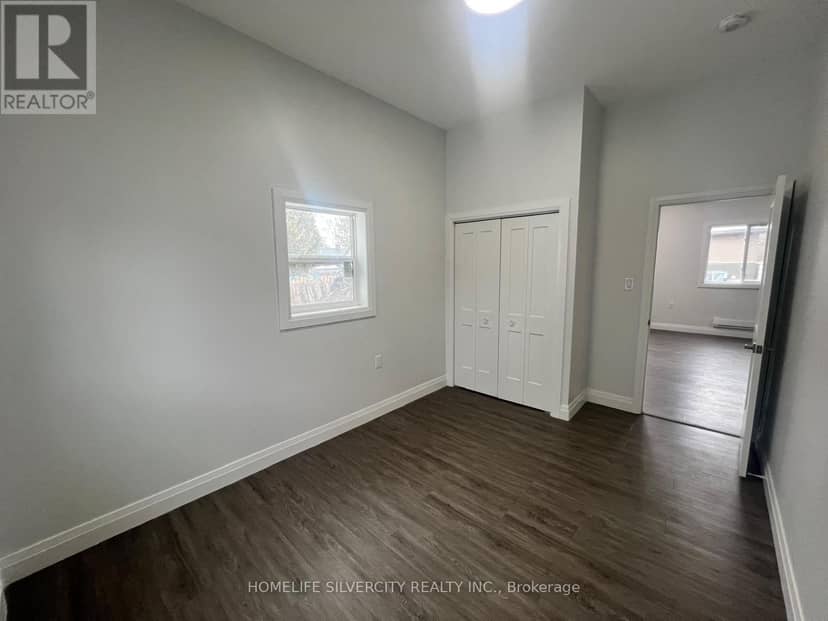 221 Emerson Avenue S — photo 30 of 40