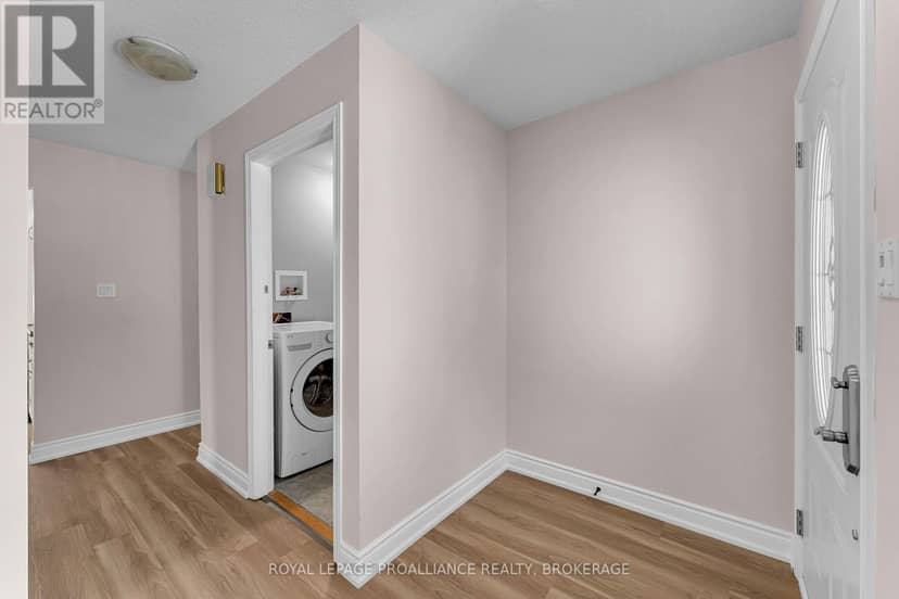 542 Davis Drive — photo 4 of 40