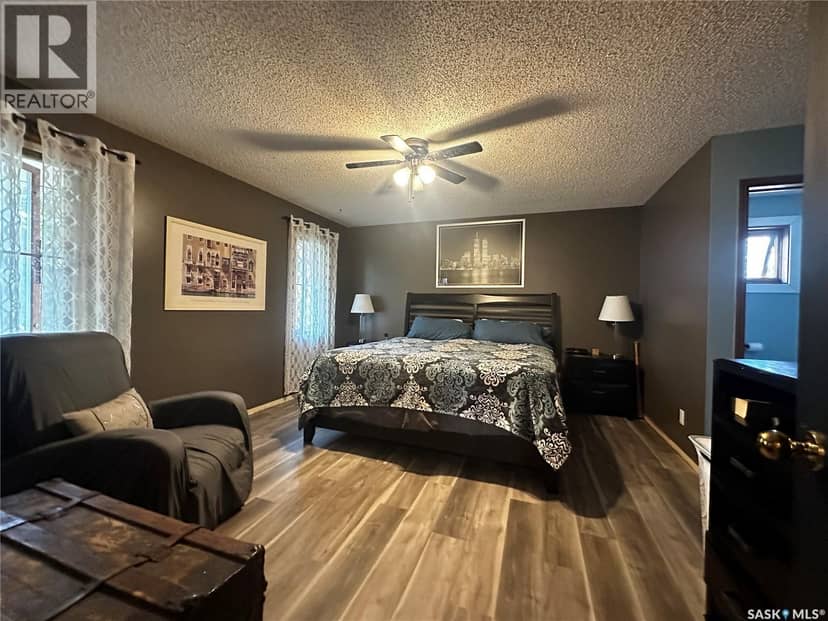 895 Brimacombe DRIVE — photo 19 of 36