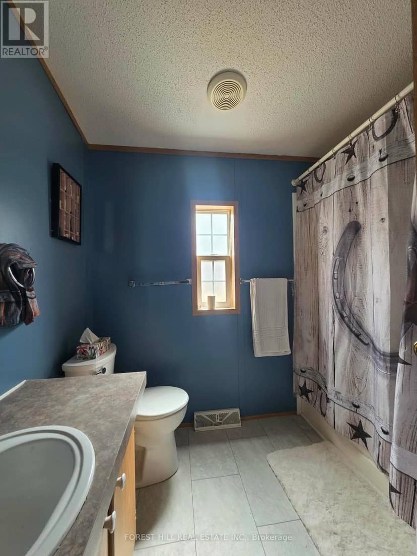 4105 Spruce Road — photo 9 of 13