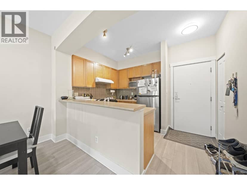 218 2280 WESBROOK MALL, Vancouver, photo 8