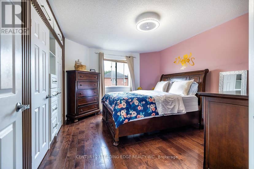 14 Guildwood Drive — photo 10 of 40