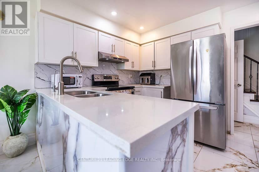 14 Guildwood Drive — photo 23 of 40