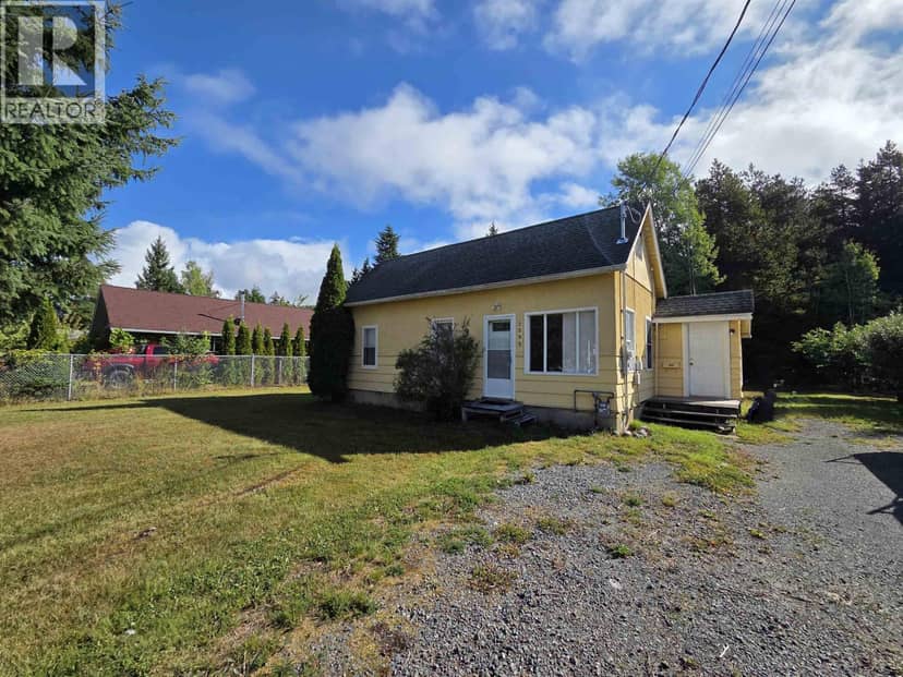 2506 PEAR STREET, Terrace