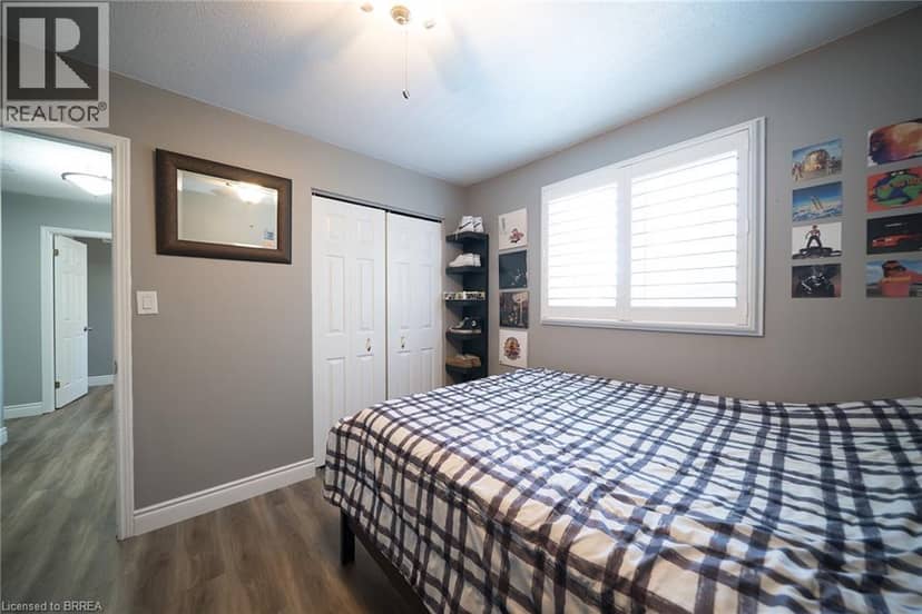 20 HOGARTH Road — photo 32 of 40
