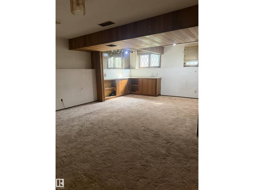 9223 172 AV NW — photo 21 of 40