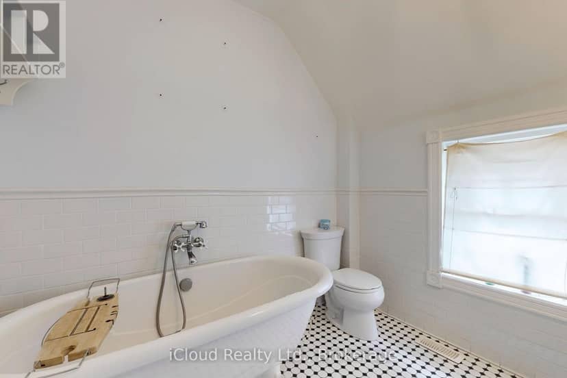 10948 Winston Churchill Boulevard — photo 32 of 40
