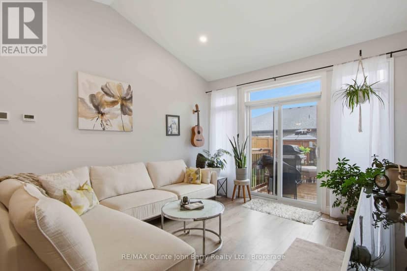 28 Raycroft Drive — photo 14 of 29