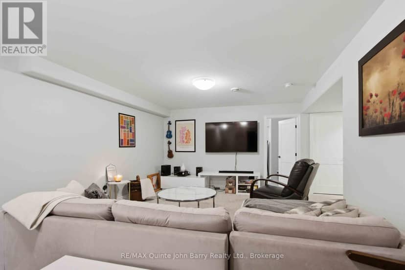 28 Raycroft Drive — photo 25 of 29