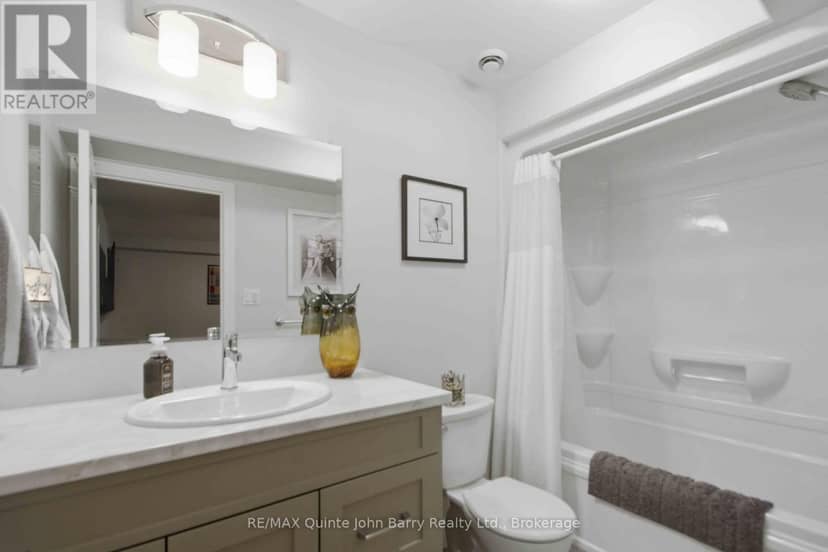28 Raycroft Drive — photo 28 of 29