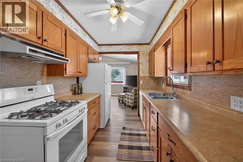 1686 OLD BROCK Street — photo 15 of 40