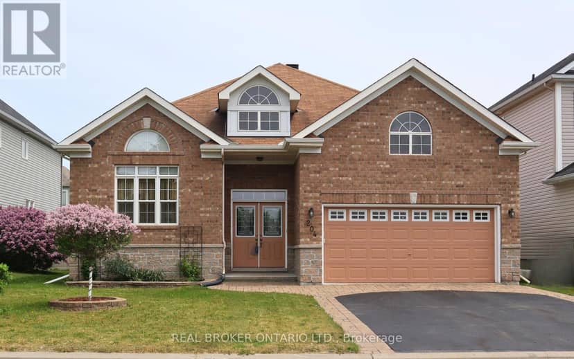 204 Hillpark High Street — photo 1 of 24