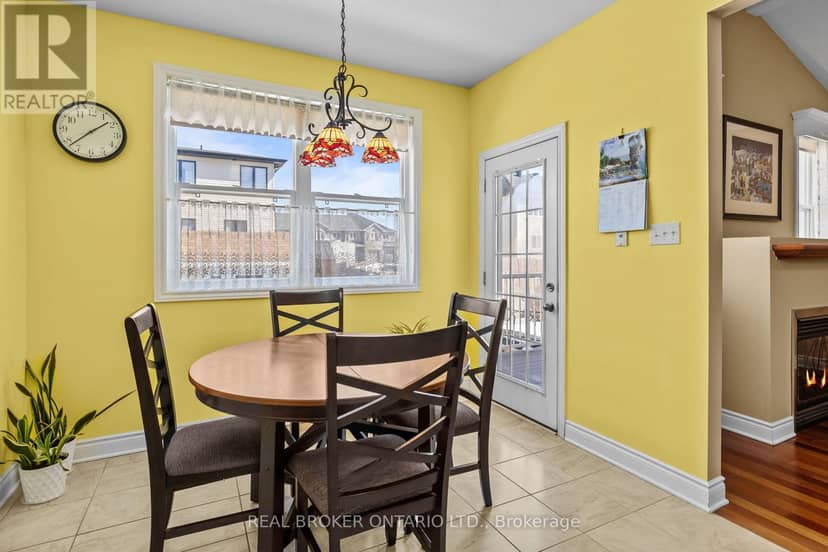 204 Hillpark High Street — photo 10 of 24